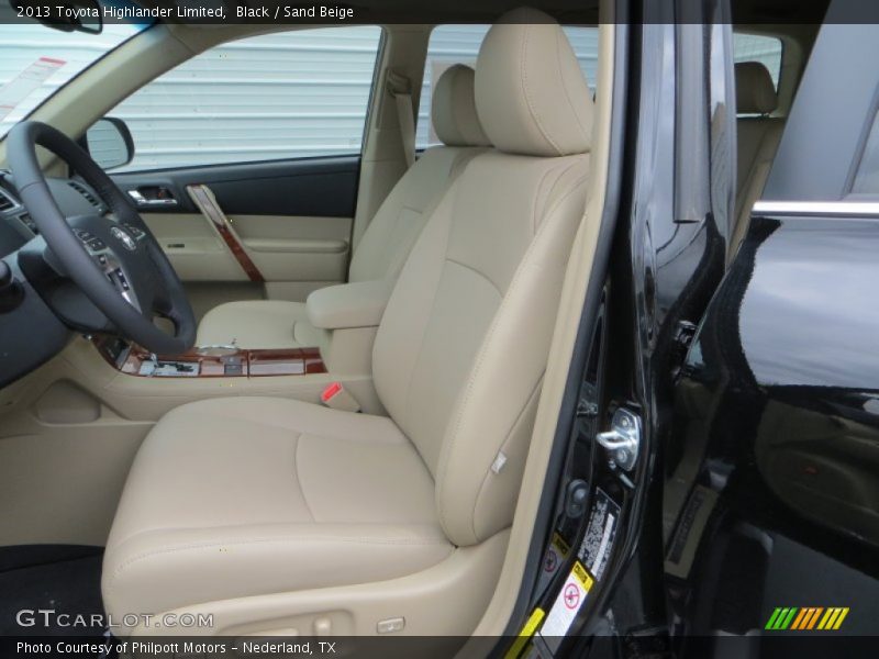 Black / Sand Beige 2013 Toyota Highlander Limited