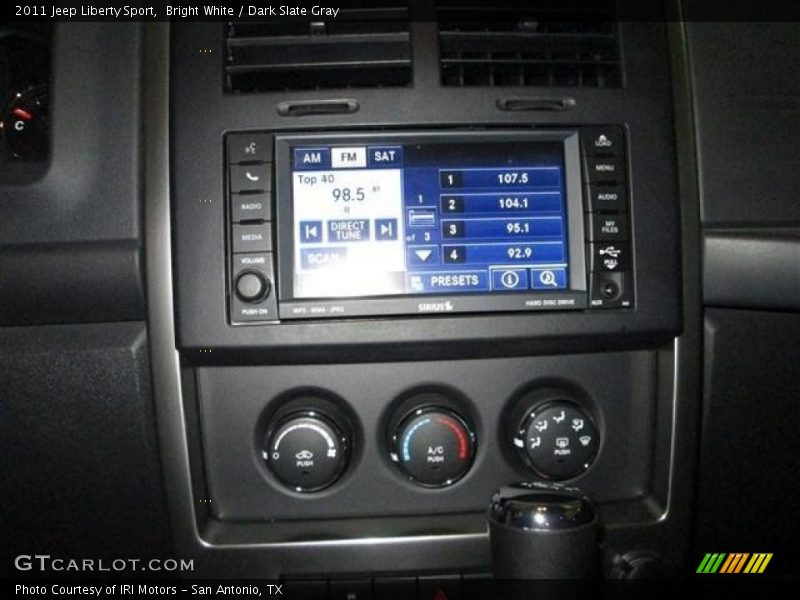 Bright White / Dark Slate Gray 2011 Jeep Liberty Sport