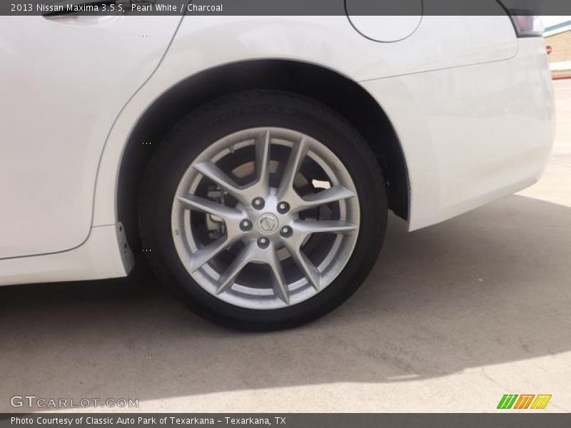Pearl White / Charcoal 2013 Nissan Maxima 3.5 S