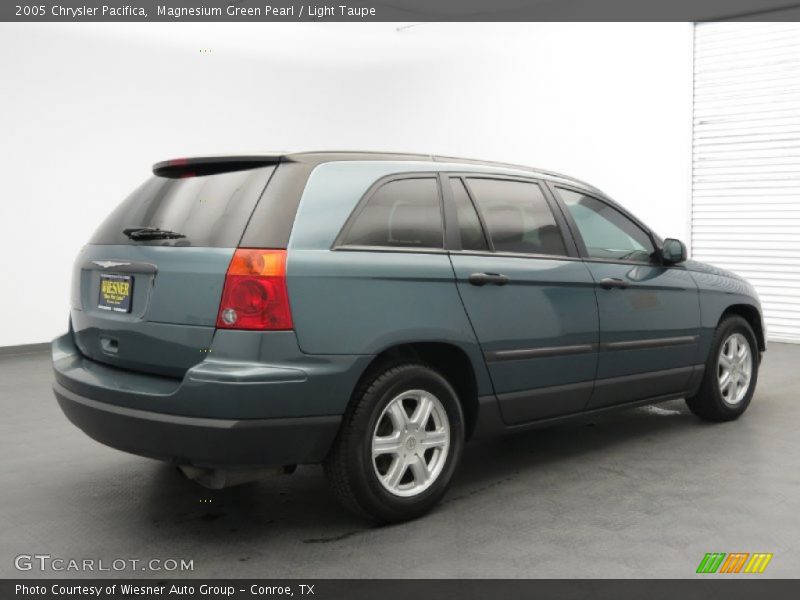 Magnesium Green Pearl / Light Taupe 2005 Chrysler Pacifica