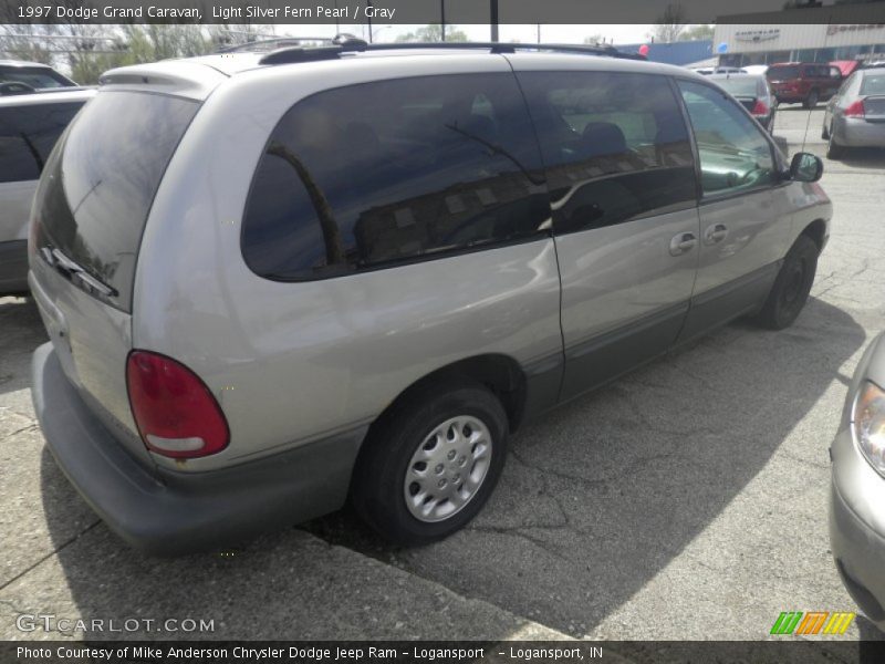 Light Silver Fern Pearl / Gray 1997 Dodge Grand Caravan