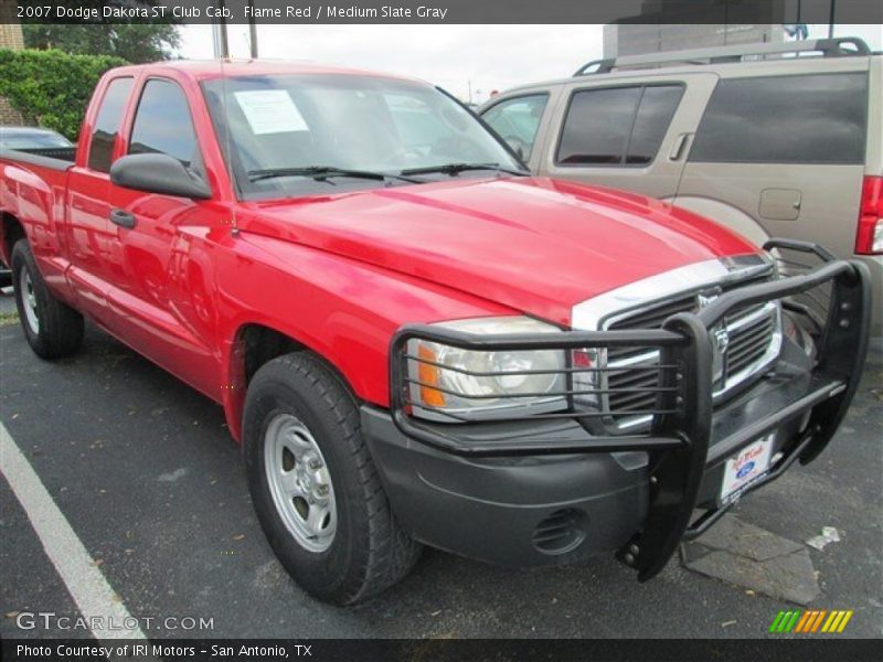 Flame Red / Medium Slate Gray 2007 Dodge Dakota ST Club Cab