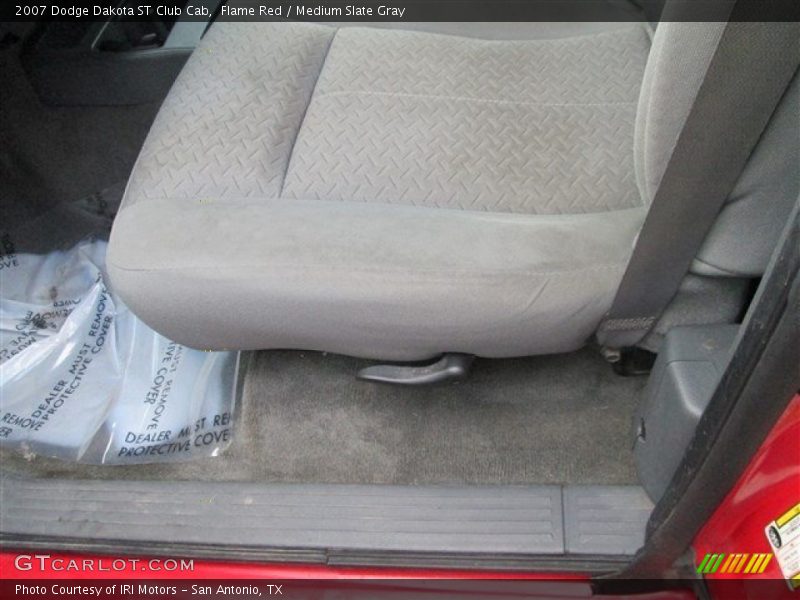 Flame Red / Medium Slate Gray 2007 Dodge Dakota ST Club Cab