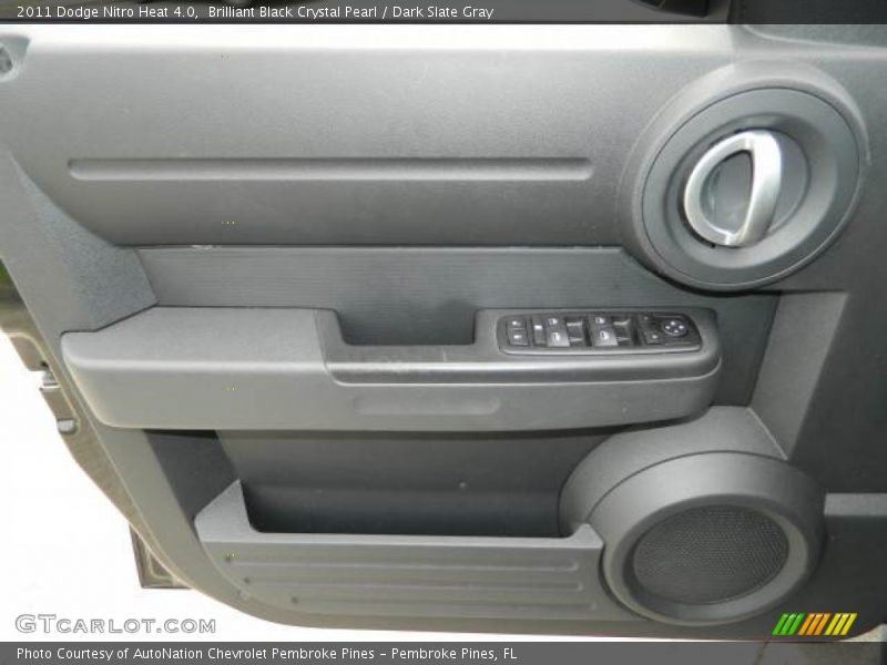 Brilliant Black Crystal Pearl / Dark Slate Gray 2011 Dodge Nitro Heat 4.0
