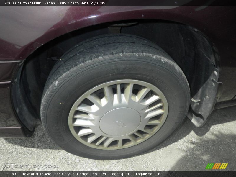 Dark Cherry Metallic / Gray 2000 Chevrolet Malibu Sedan
