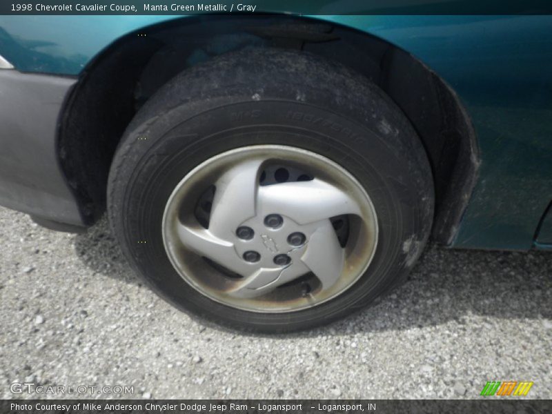 Manta Green Metallic / Gray 1998 Chevrolet Cavalier Coupe