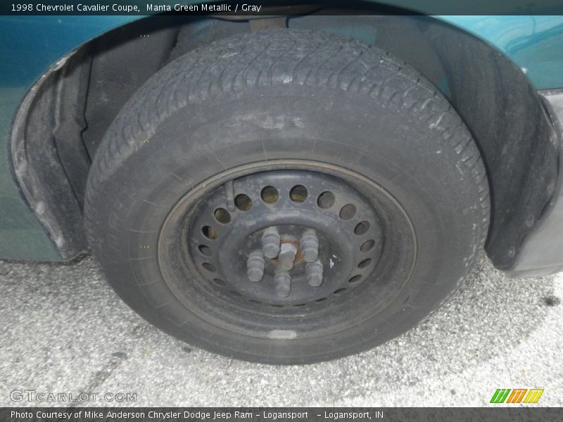 Manta Green Metallic / Gray 1998 Chevrolet Cavalier Coupe