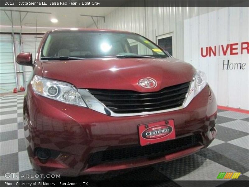 Salsa Red Pearl / Light Gray 2013 Toyota Sienna LE