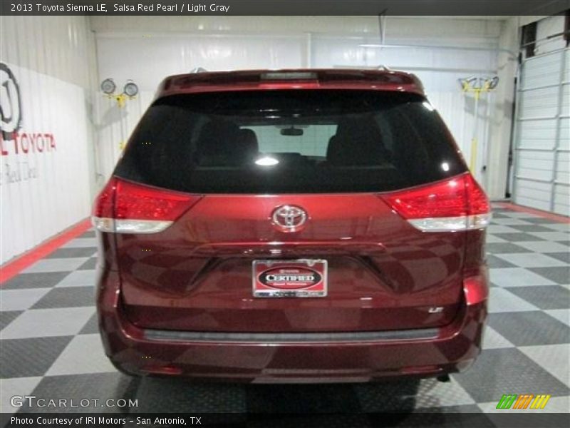 Salsa Red Pearl / Light Gray 2013 Toyota Sienna LE