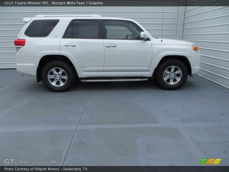 Blizzard White Pearl / Graphite 2013 Toyota 4Runner SR5