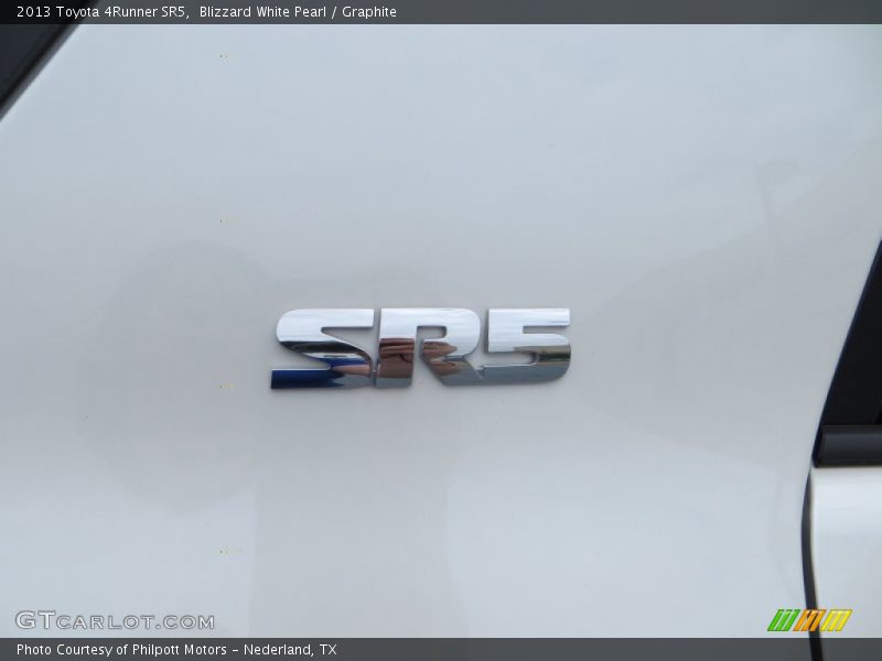 Blizzard White Pearl / Graphite 2013 Toyota 4Runner SR5