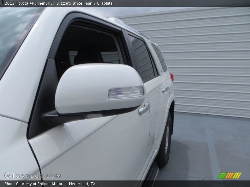Blizzard White Pearl / Graphite 2013 Toyota 4Runner SR5