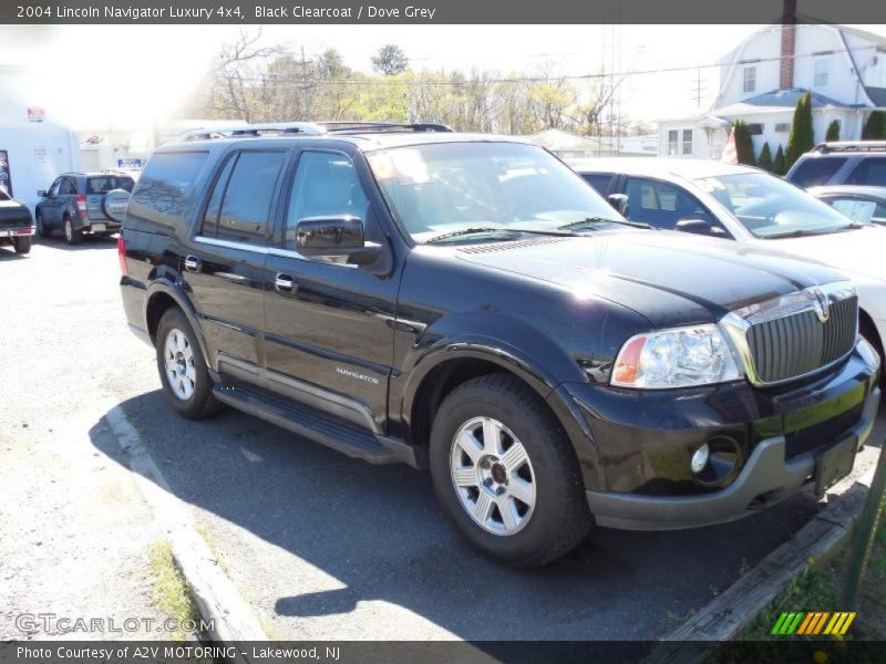 Black Clearcoat / Dove Grey 2004 Lincoln Navigator Luxury 4x4