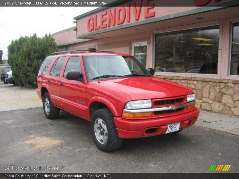 Victory Red / Medium Gray 2002 Chevrolet Blazer LS 4x4