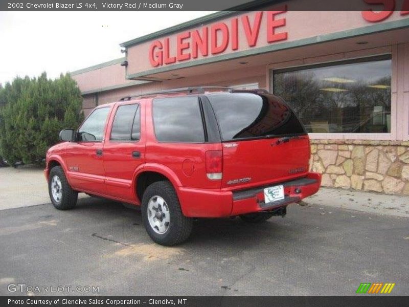 Victory Red / Medium Gray 2002 Chevrolet Blazer LS 4x4