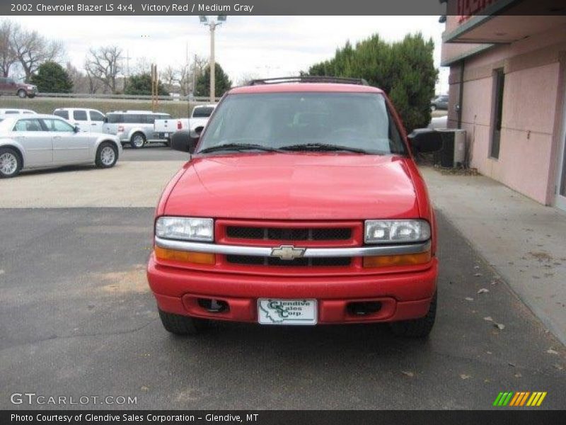 Victory Red / Medium Gray 2002 Chevrolet Blazer LS 4x4