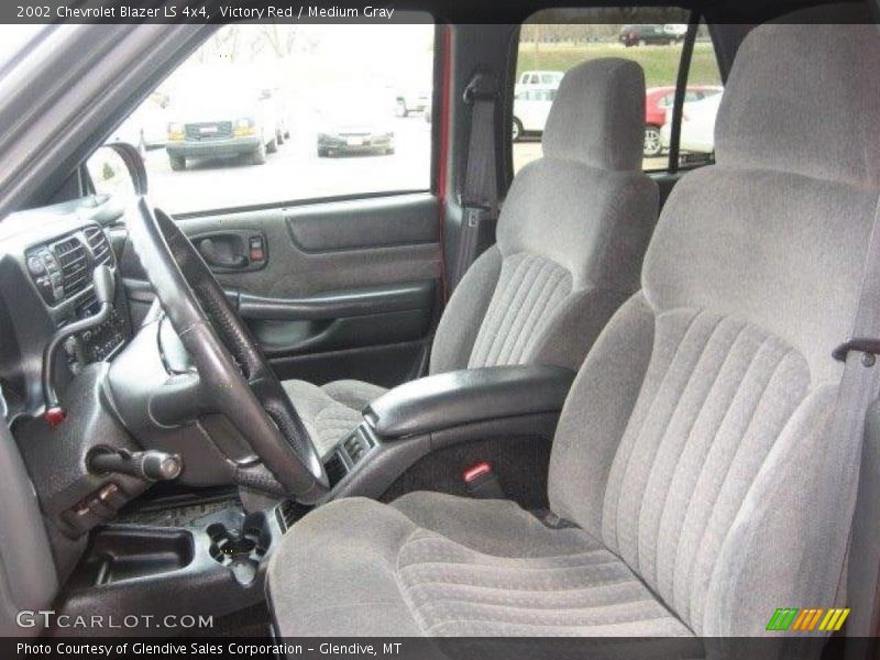 Victory Red / Medium Gray 2002 Chevrolet Blazer LS 4x4