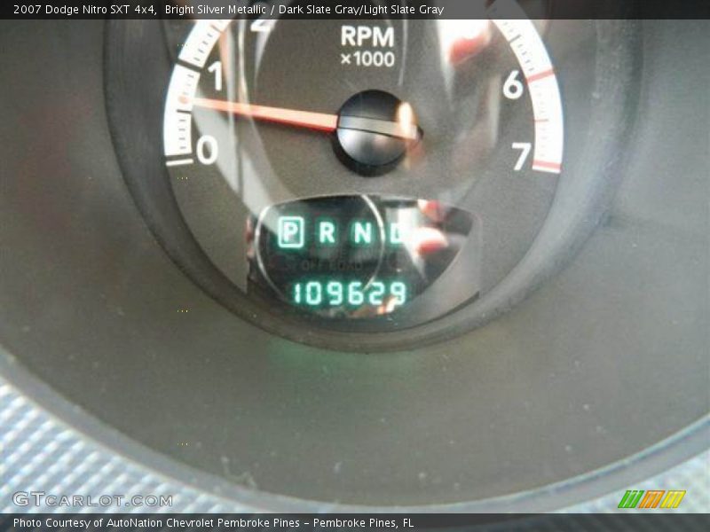 Bright Silver Metallic / Dark Slate Gray/Light Slate Gray 2007 Dodge Nitro SXT 4x4