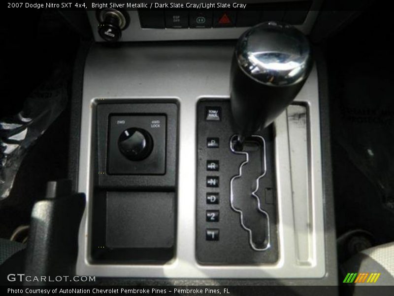 Bright Silver Metallic / Dark Slate Gray/Light Slate Gray 2007 Dodge Nitro SXT 4x4