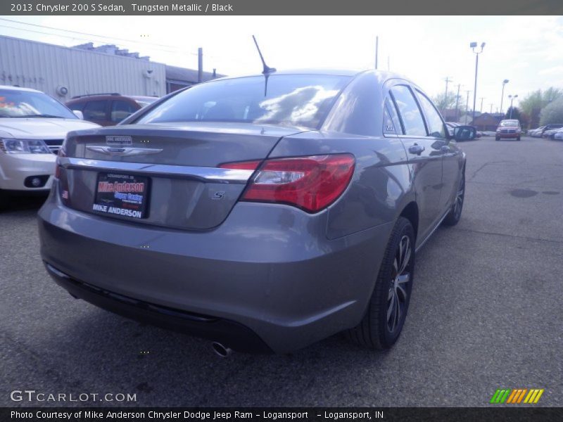 Tungsten Metallic / Black 2013 Chrysler 200 S Sedan
