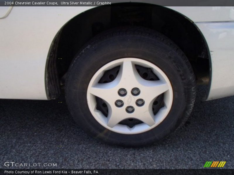 Ultra Silver Metallic / Graphite 2004 Chevrolet Cavalier Coupe
