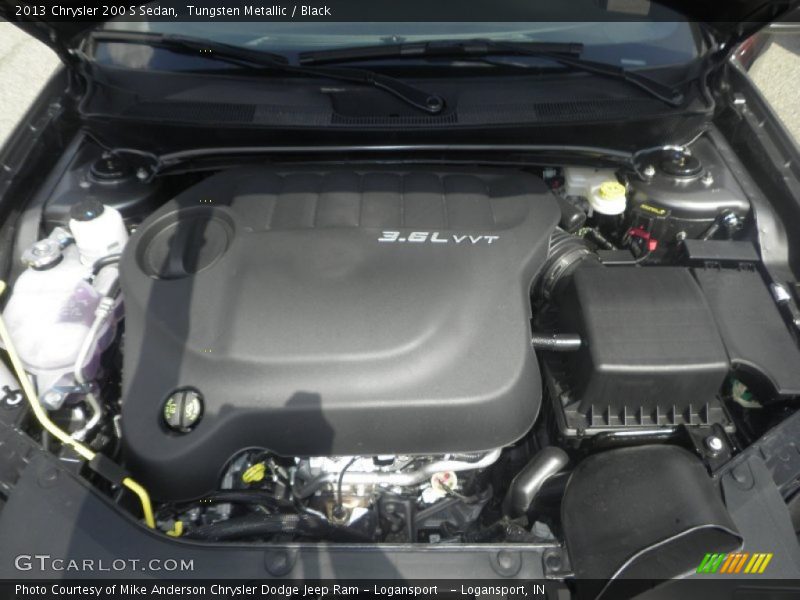 Tungsten Metallic / Black 2013 Chrysler 200 S Sedan