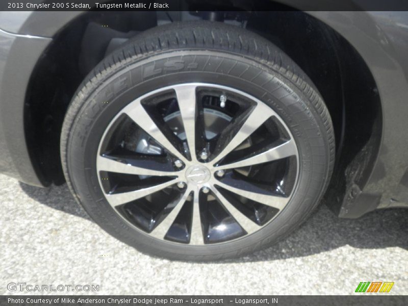 Tungsten Metallic / Black 2013 Chrysler 200 S Sedan