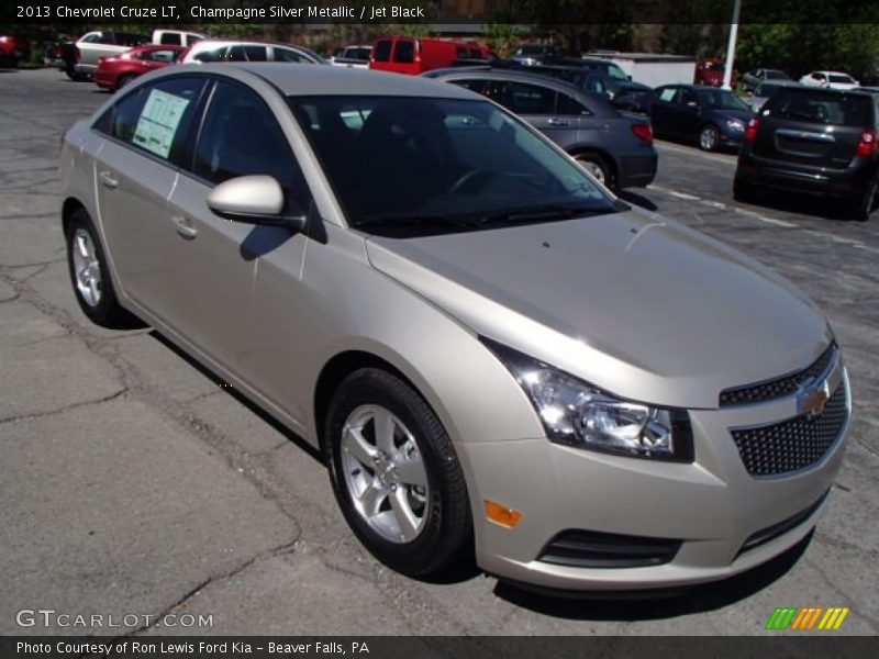 Champagne Silver Metallic / Jet Black 2013 Chevrolet Cruze LT