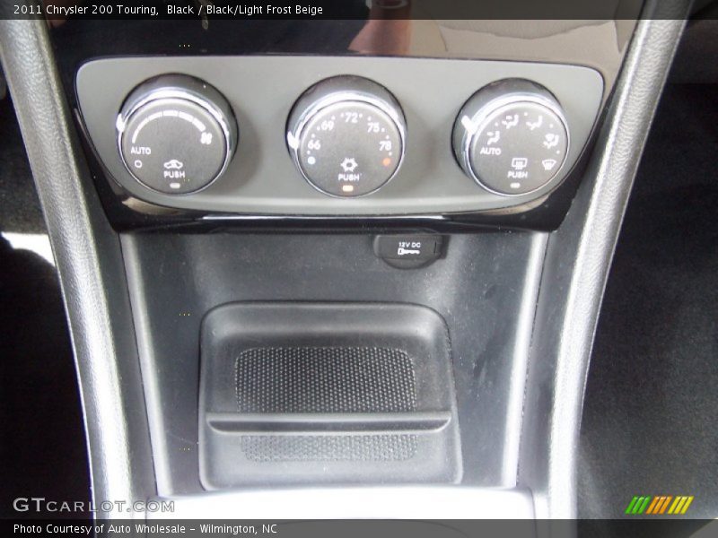 Black / Black/Light Frost Beige 2011 Chrysler 200 Touring