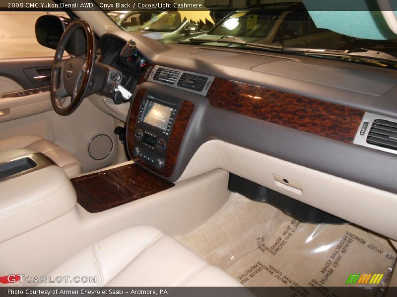 Onyx Black / Cocoa/Light Cashmere 2008 GMC Yukon Denali AWD