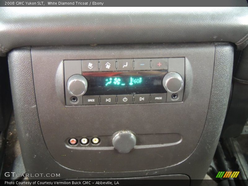 White Diamond Tricoat / Ebony 2008 GMC Yukon SLT