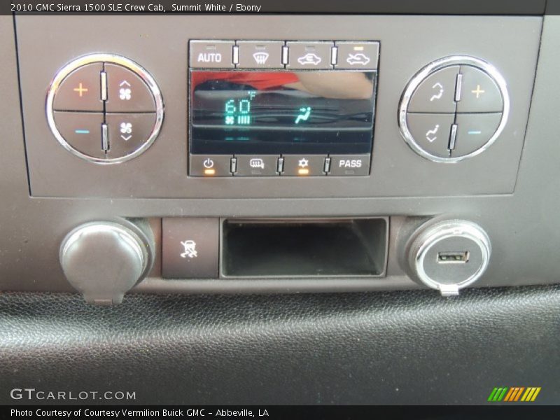 Summit White / Ebony 2010 GMC Sierra 1500 SLE Crew Cab