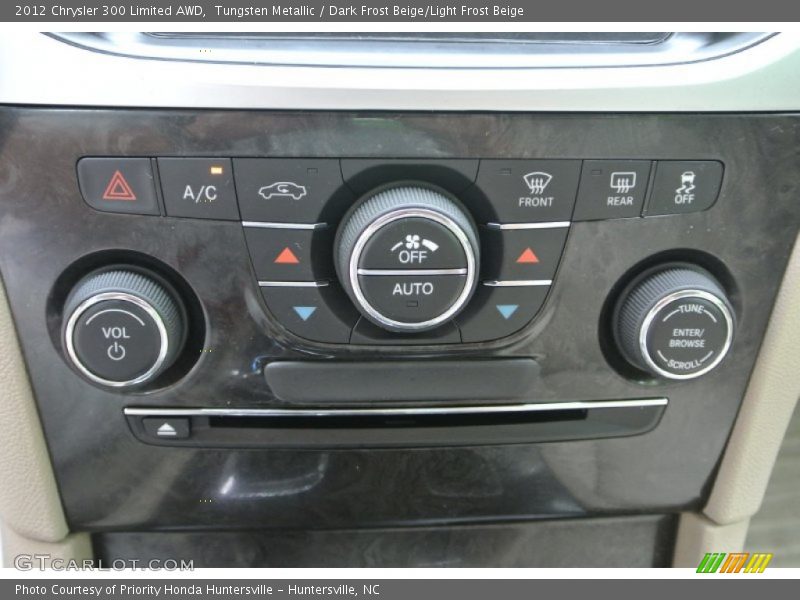Controls of 2012 300 Limited AWD