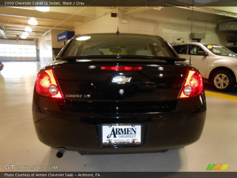 Black / Gray 2009 Chevrolet Cobalt LS Sedan