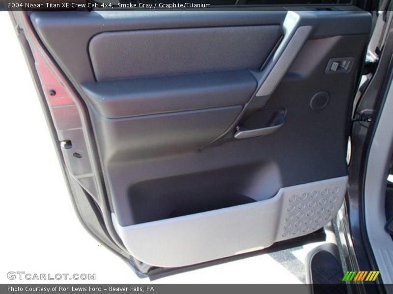 Smoke Gray / Graphite/Titanium 2004 Nissan Titan XE Crew Cab 4x4
