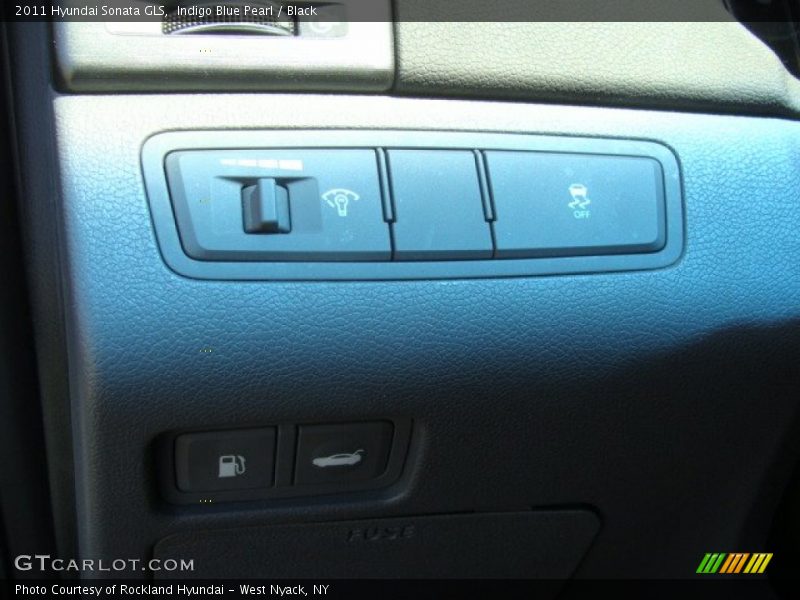 Indigo Blue Pearl / Black 2011 Hyundai Sonata GLS