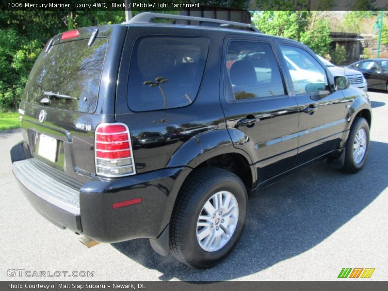 Black / Pebble/Light Parchment 2006 Mercury Mariner Luxury 4WD