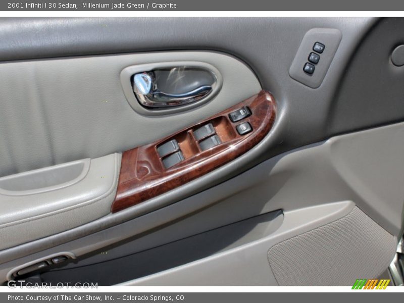 Millenium Jade Green / Graphite 2001 Infiniti I 30 Sedan