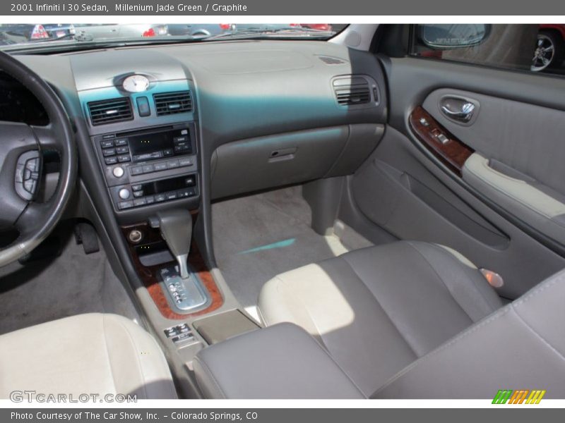 Millenium Jade Green / Graphite 2001 Infiniti I 30 Sedan