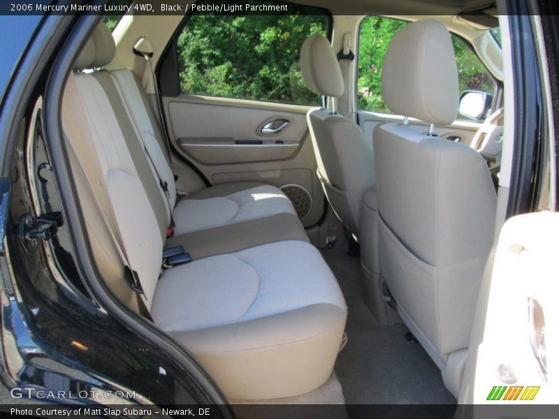 Black / Pebble/Light Parchment 2006 Mercury Mariner Luxury 4WD