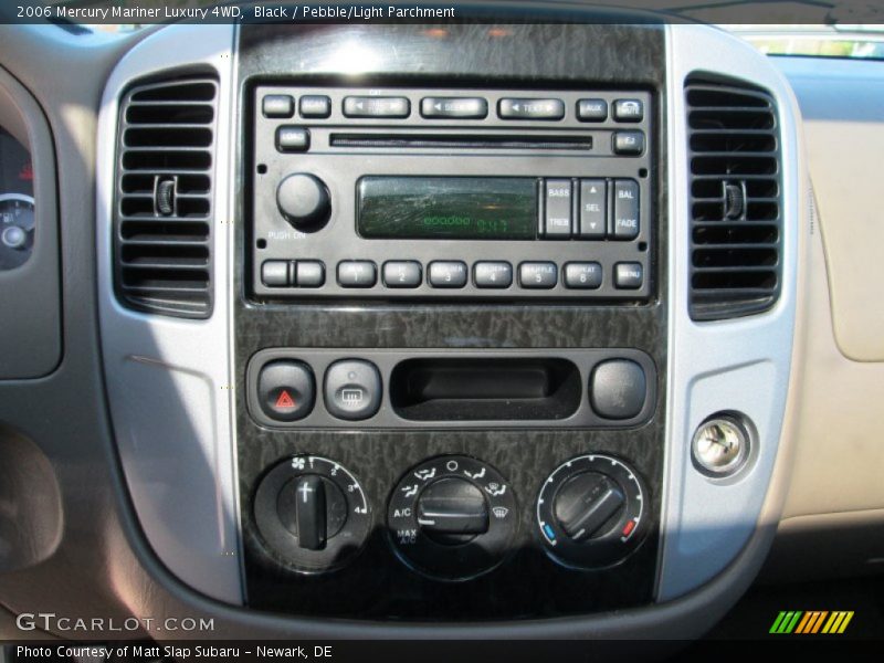 Black / Pebble/Light Parchment 2006 Mercury Mariner Luxury 4WD