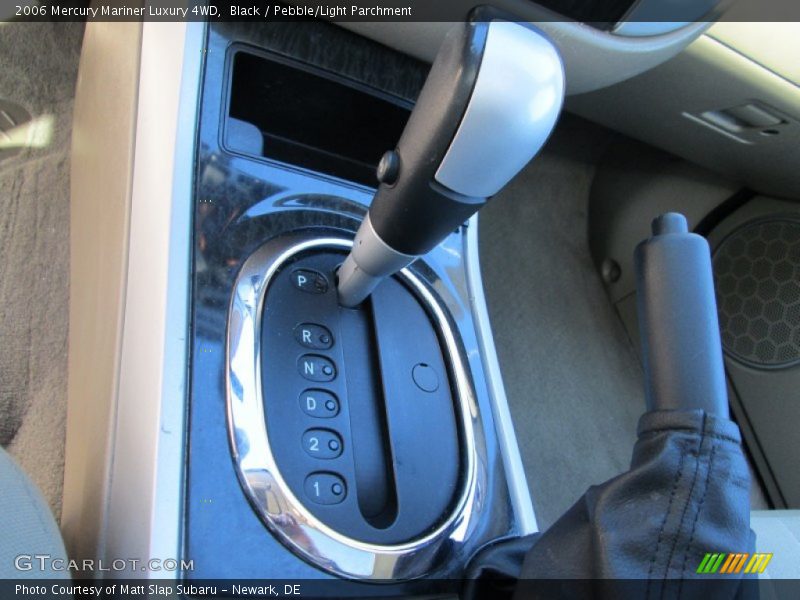 Black / Pebble/Light Parchment 2006 Mercury Mariner Luxury 4WD