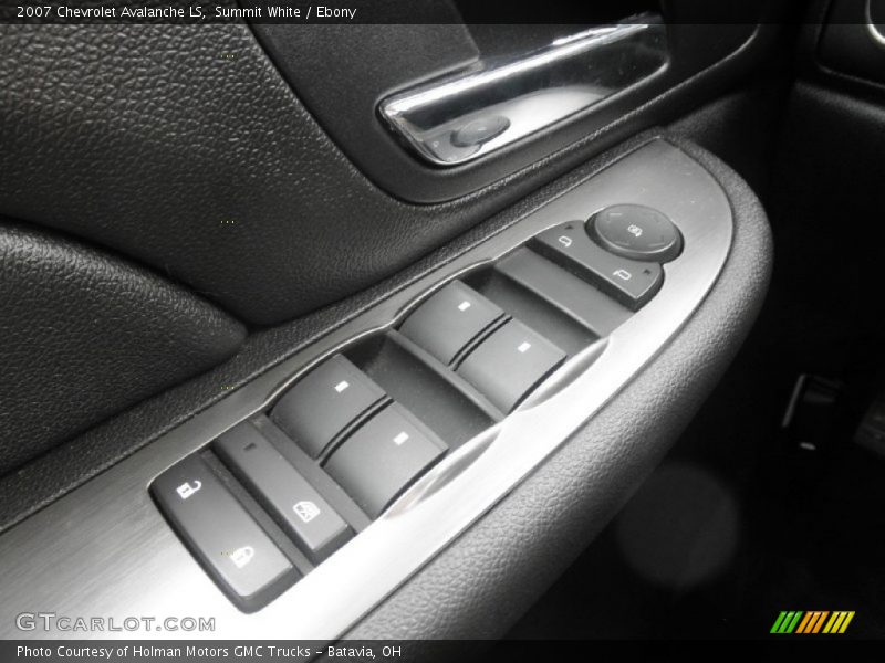 Summit White / Ebony 2007 Chevrolet Avalanche LS