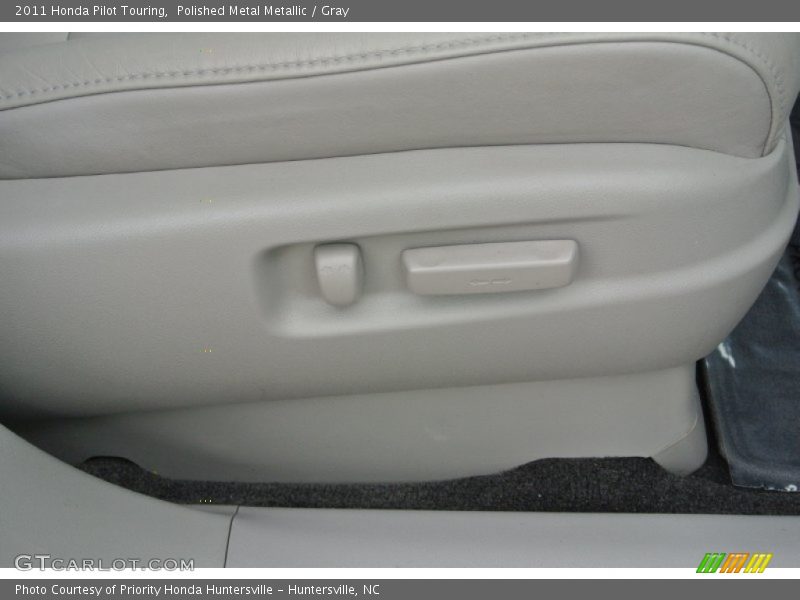 Polished Metal Metallic / Gray 2011 Honda Pilot Touring