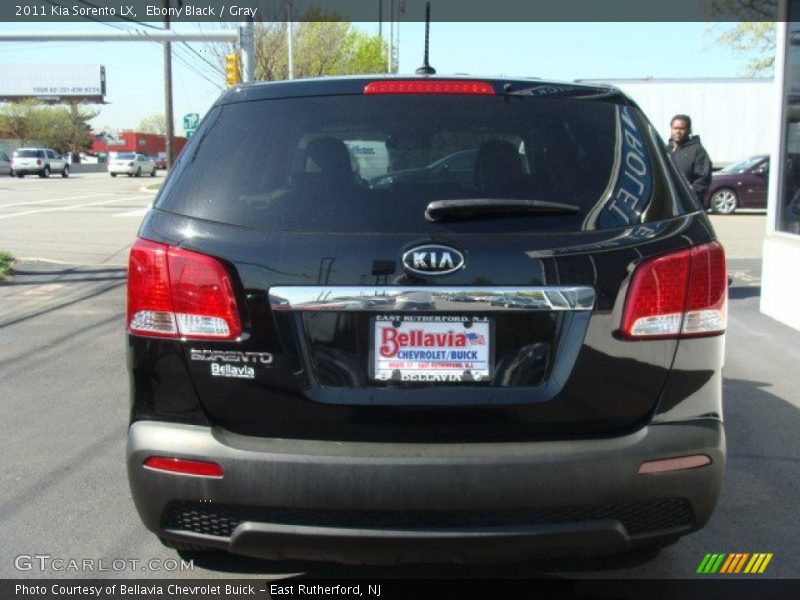 Ebony Black / Gray 2011 Kia Sorento LX