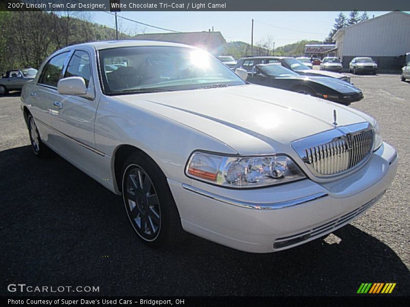 White Chocolate Tri-Coat / Light Camel 2007 Lincoln Town Car Designer