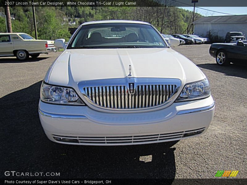 White Chocolate Tri-Coat / Light Camel 2007 Lincoln Town Car Designer
