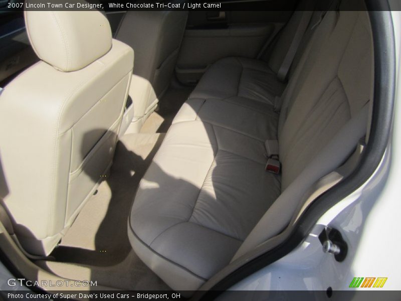 White Chocolate Tri-Coat / Light Camel 2007 Lincoln Town Car Designer