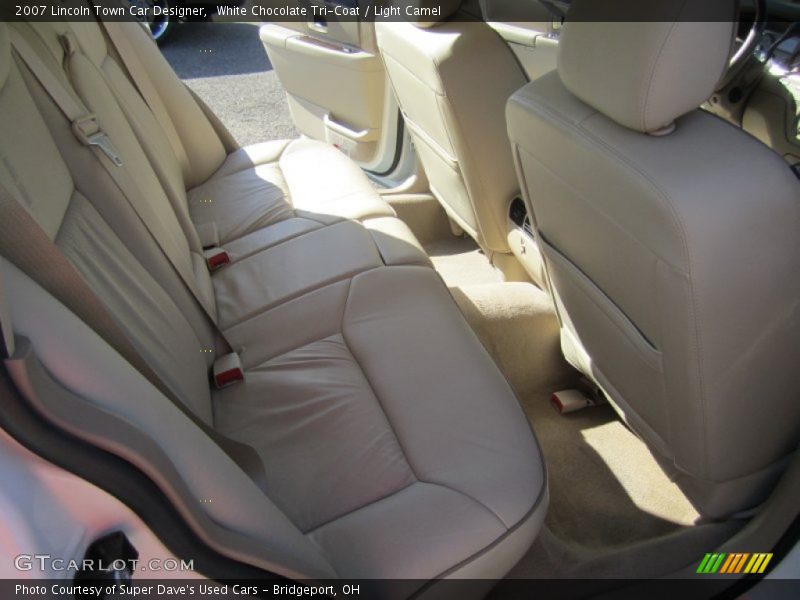 White Chocolate Tri-Coat / Light Camel 2007 Lincoln Town Car Designer