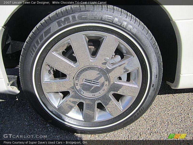 White Chocolate Tri-Coat / Light Camel 2007 Lincoln Town Car Designer